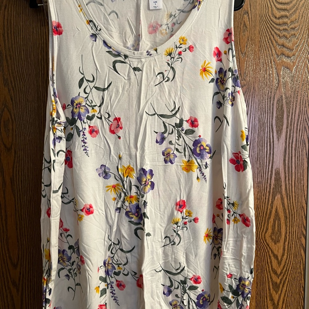 Old Navy Cream Relaxed Sleeveless Tank Top
